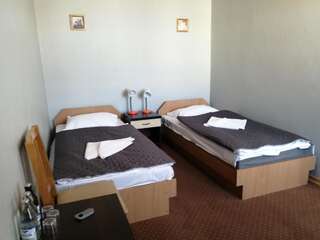 Отель Hotel Sowa Эльблонг Двухместный номер с 1 кроватью или 2 отдельными кроватями-8